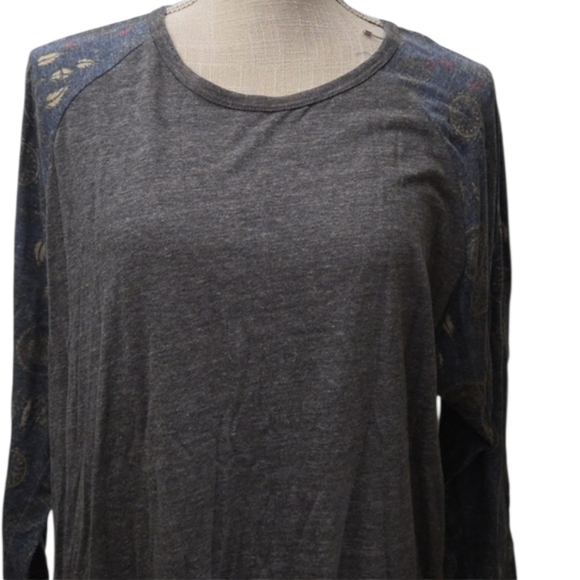 LuLaRoe Randy Gray Long Sleeve Women's Tee - Picture 2 of 4